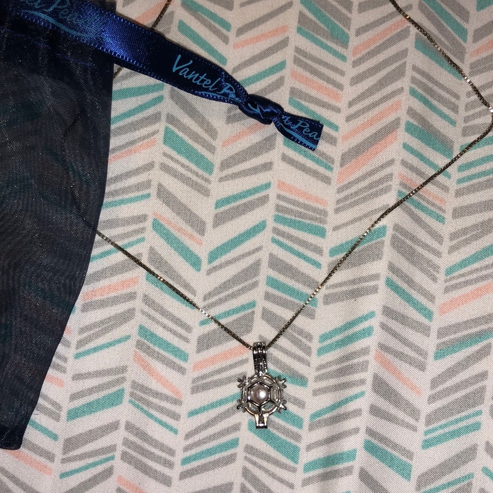 Vantel‎ Pearls necklace